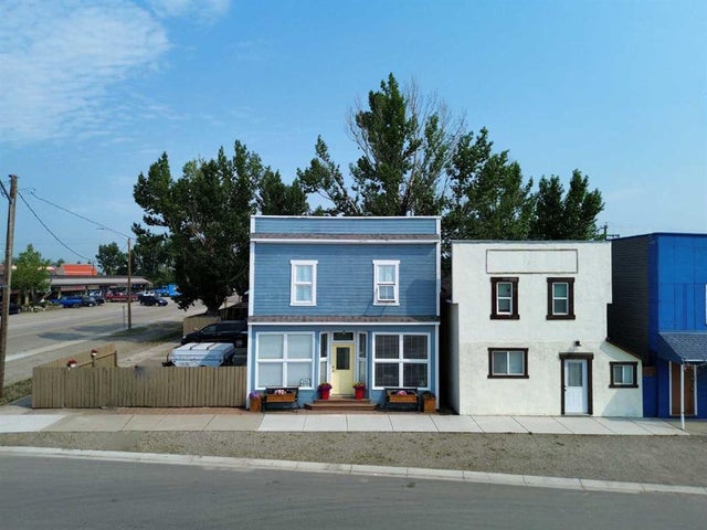 102 Railway Avenue E, Carseland