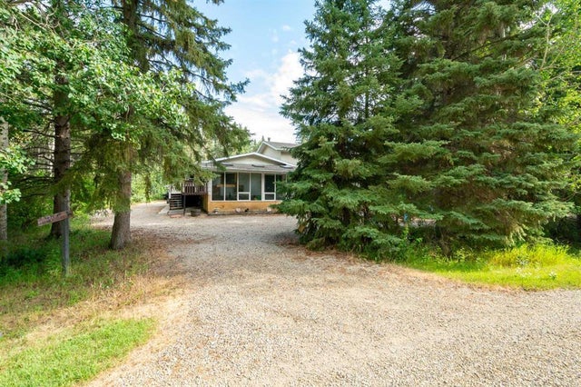102-4042 Highway 587, Rural Red Deer County