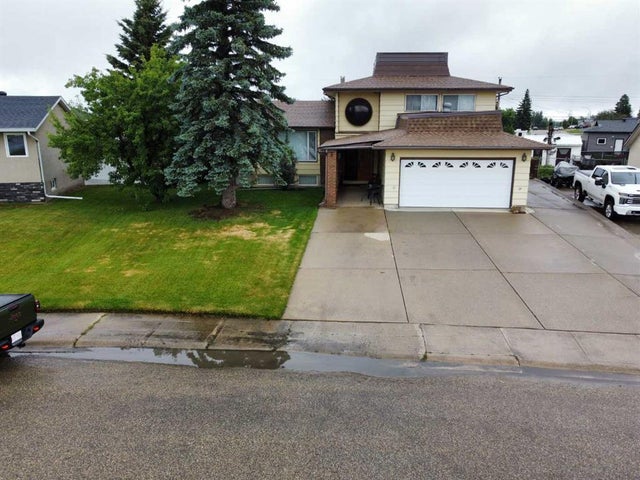 718 6 Avenue, Fox Creek