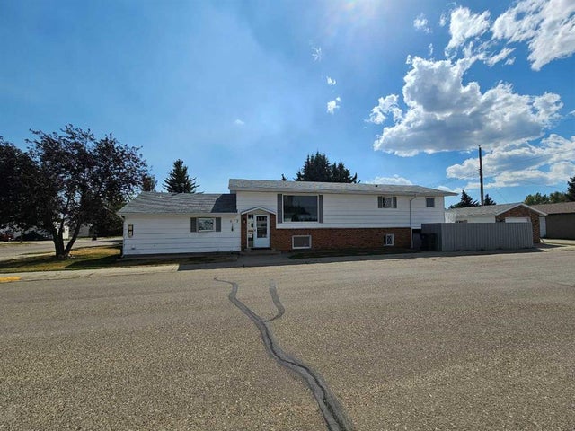437 Main Street, Milk River