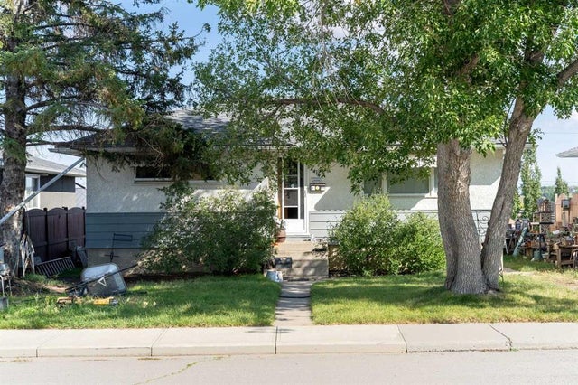Photo for MLS®# A2166292 - home for sale at 4416 Centre A Street Northeast, Highland Park, Calgary Alberta