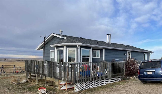 122061a 501 Highway E, Milk River