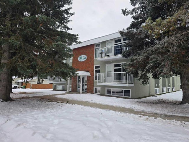 1, 414 41 Street, Edson