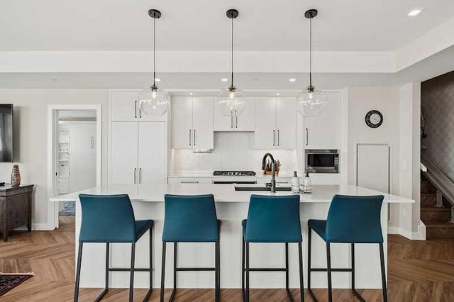 717, 8505 Broadcast Avenue Sw, Calgary