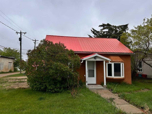 4923 52 Street, Innisfree