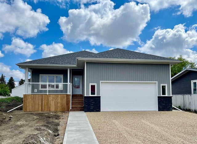 1119 14 Street, Wainwright