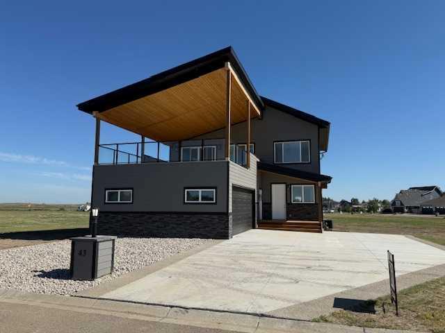 43 Kingfisher Estates Drive, Lake Newell Resort