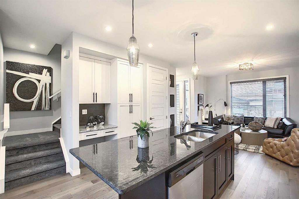 322 Sundown Road, Cochrane – Residential Row/Townhouse Listing Photo 11