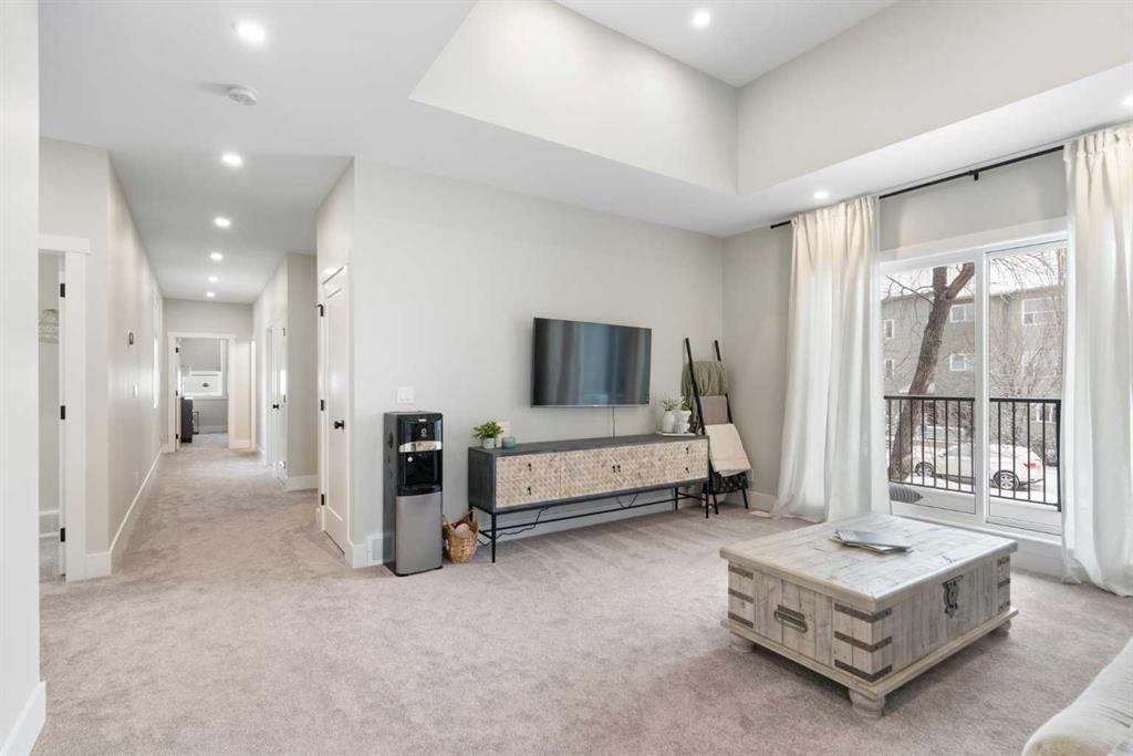 116 Centre Avenue Ne Airdrie Alberta T4B 0B4 The Village Home For Sale