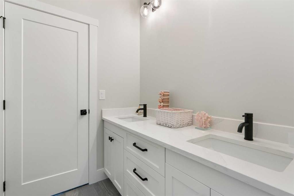 116 Centre Avenue Ne Airdrie Alberta T4B 0B4 The Village Home For Sale