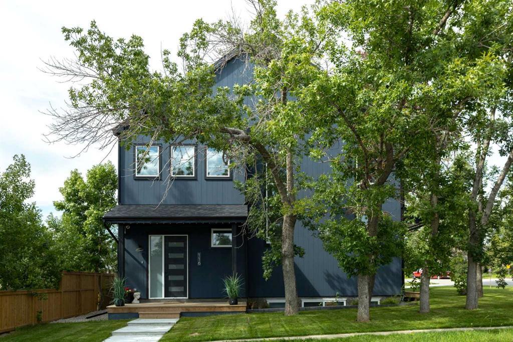 116 Centre Avenue Ne Airdrie Alberta T4B 0B4 The Village Home For Sale