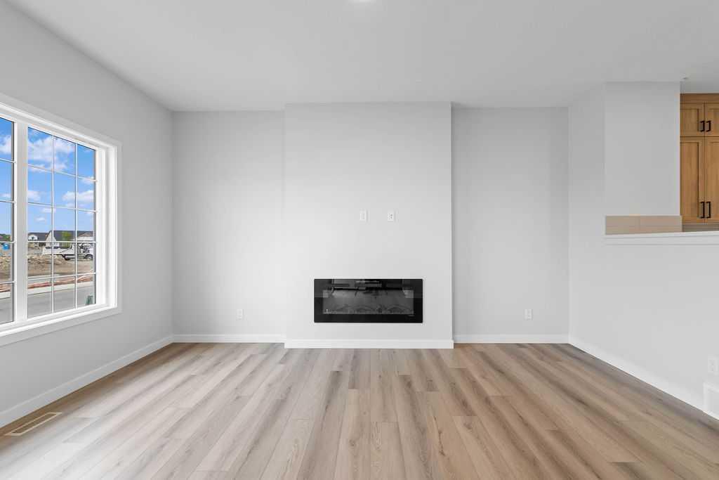 1025 Reynolds Crescent Sw Airdrie Alberta T4B 5L8 Coopers Crossing Home For Sale