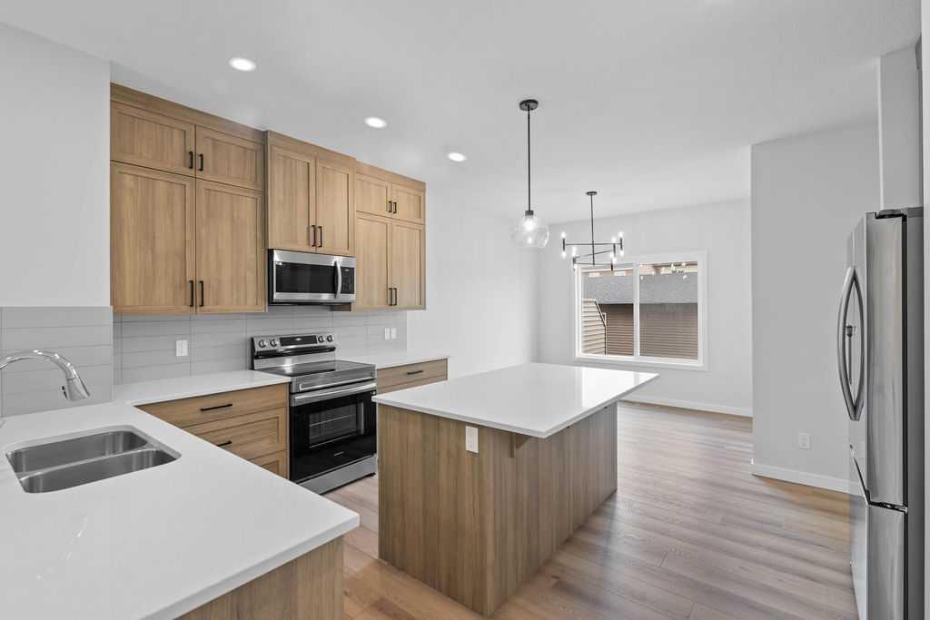 1025 Reynolds Crescent Sw Airdrie Alberta T4B 5L8 Coopers Crossing Home For Sale