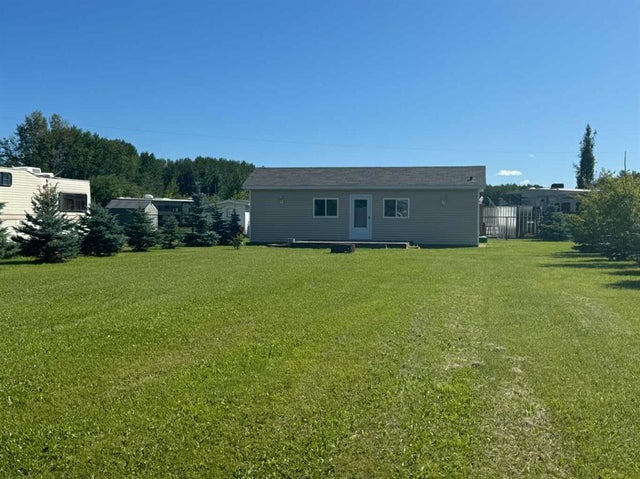3, 10428 Township Road 735, Rural Big Lakes County