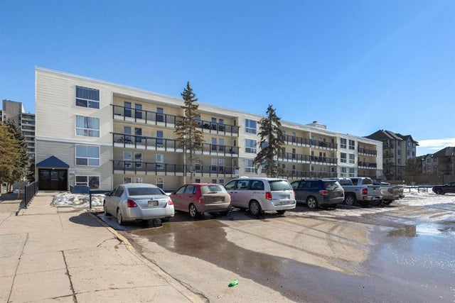 200, 14921 Macdonald Drive, Fort McMurray