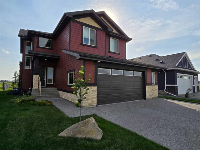 221 Muirfield Boulevard, Lyalta