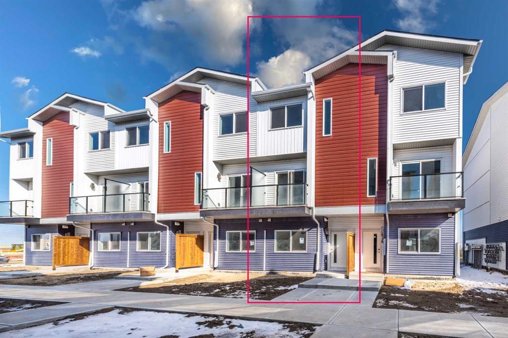 628 Red Sky Villas Ne, Calgary