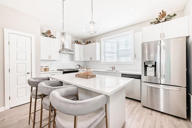 410 Cranbrook Walk Se, Calgary