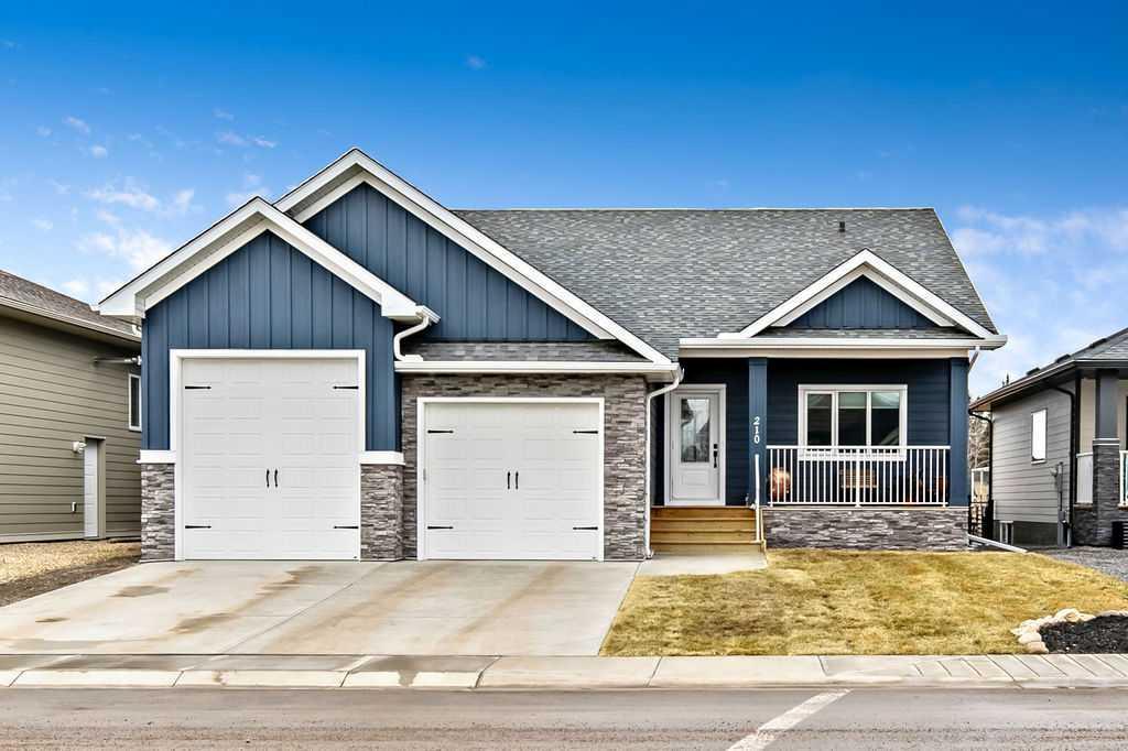 210 Riverwood Crescent Southwest, Diamond Valley, Alberta–