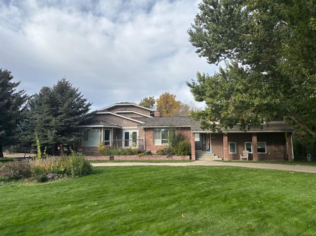 182 S 3 Street E, Magrath
