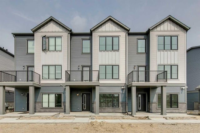 22 Belvedere Terrace Se, Calgary