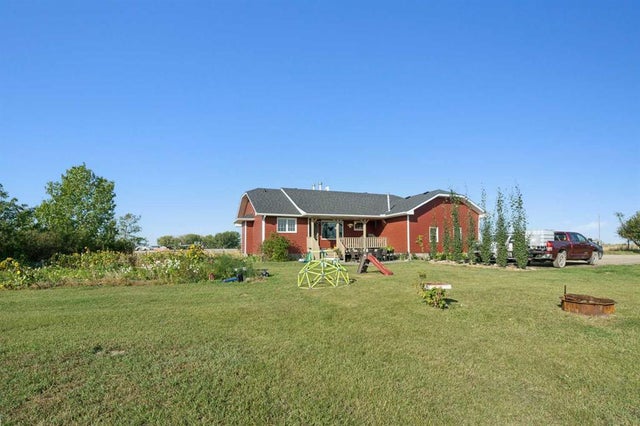 272187 Township Road 240, Rural Rocky View County