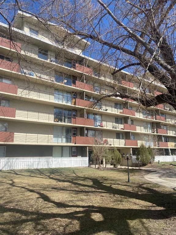 401, 4700 55 Street, Red Deer