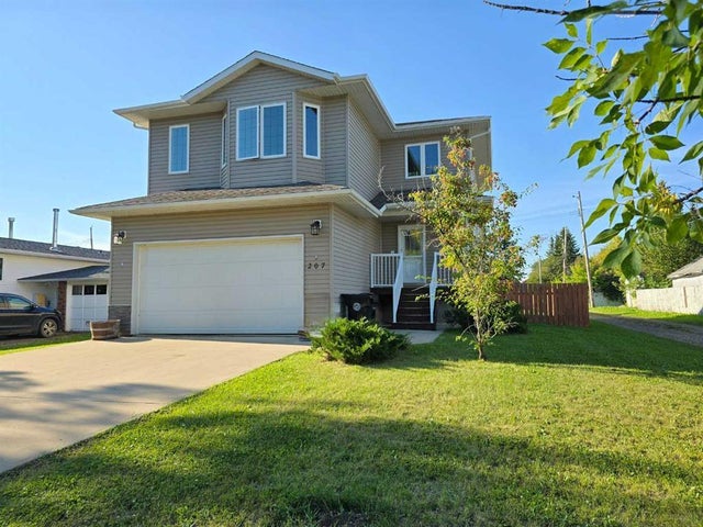 207 5 Avenue Ne, McLennan