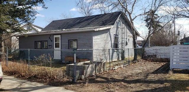 216 3 Avenue N, Champion