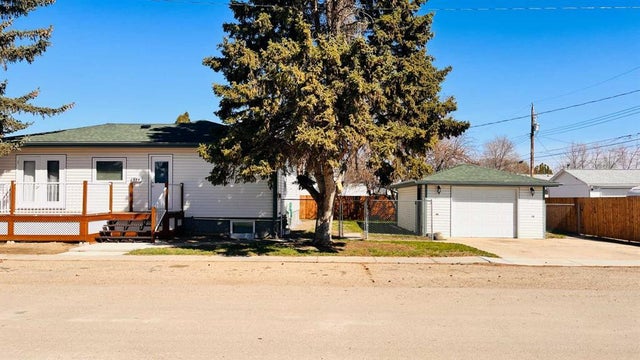 324 2  W, Bow Island