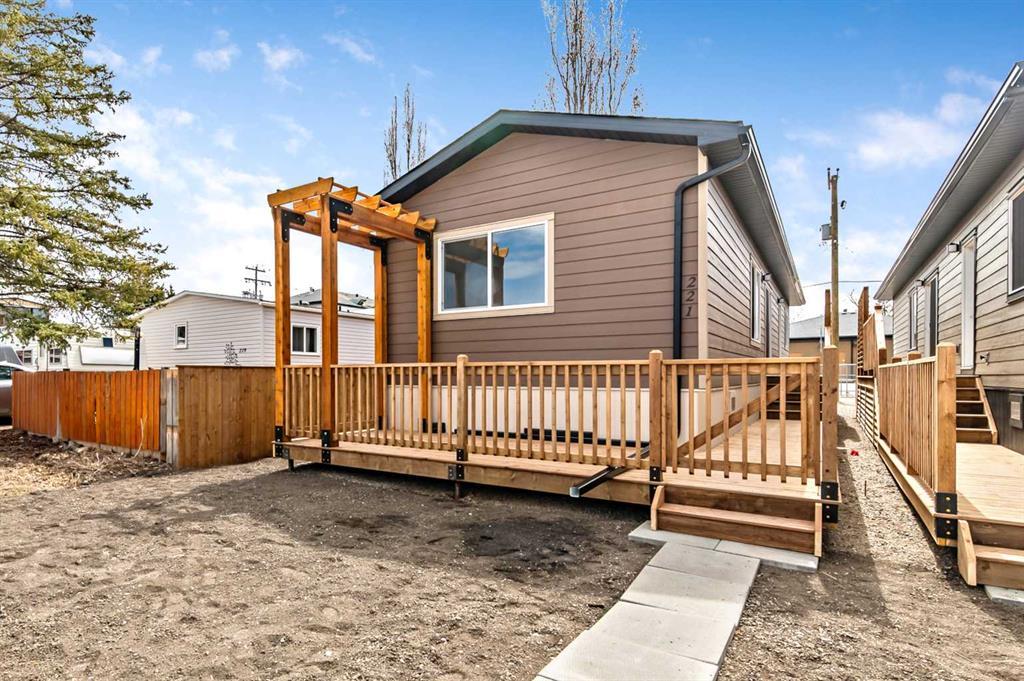 221 1 Avenue Nw, Diamond Valley