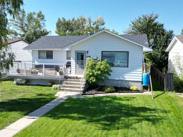 206 1 Avenue S, Morrin