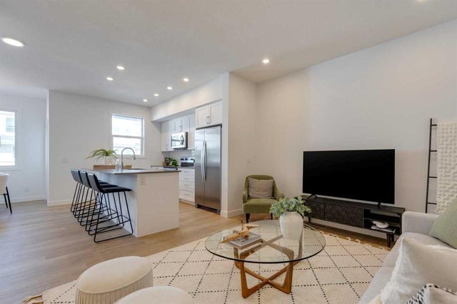 303, 65 Belvedere Point Se, Calgary