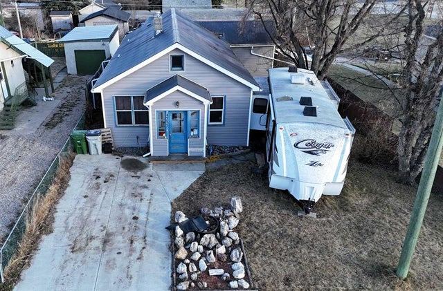 4725 5 Ave, Edson