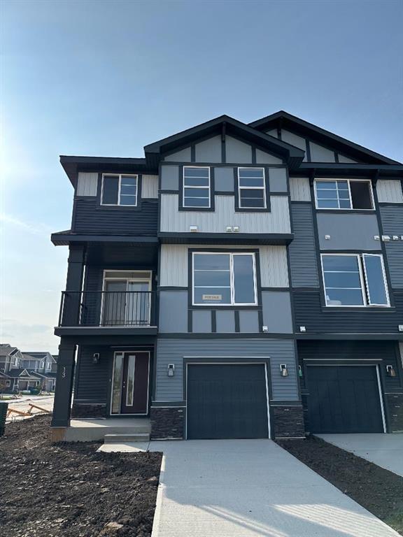 13 Waterford Glen, Chestermere