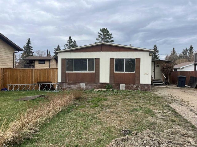 26 1 Avenue E, Marshall