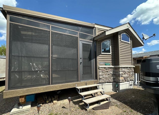 1115 Oak Avenue, Lac des Isles