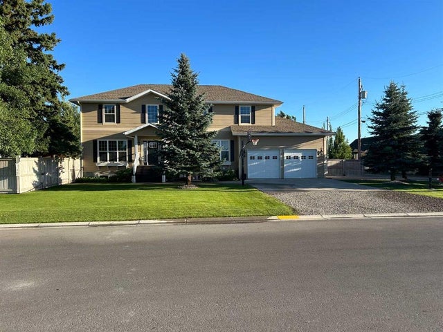 280 1 Avenue N, Magrath