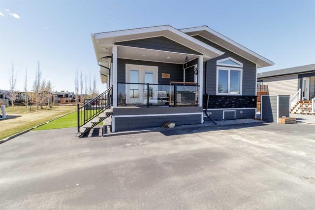 93, 41019 Range Road 11, Rural Lacombe County
