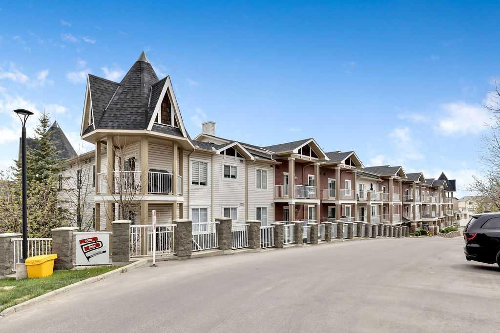 8117, 70 Panamount Drive Nw, Calgary