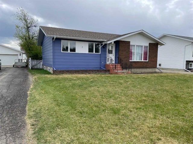 11211 109 Avenue Close, Fairview