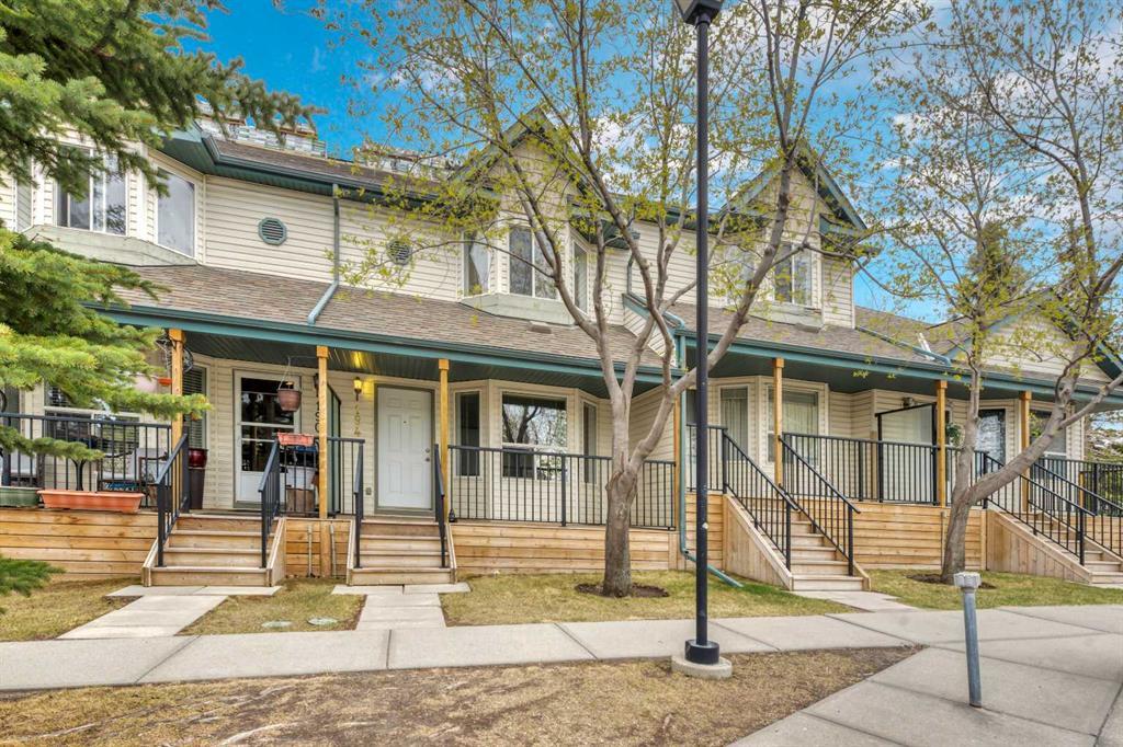 194 Hidden Valley Villas Nw, Calgary