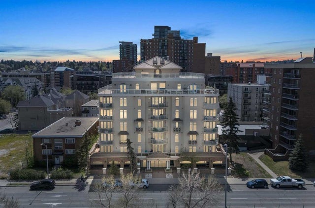 Home for Sale Located at 303, 1315 12 Avenue Southwest, Calgary, Alberta