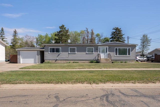 5410 51 Avenue, Daysland