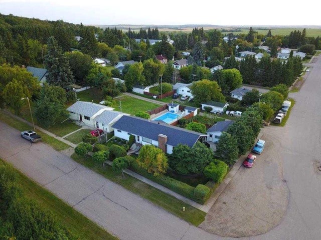 4824 50 Street, Innisfree