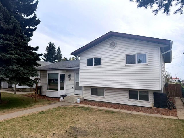 5319 55 Avenue, Viking