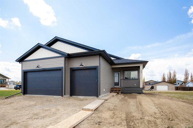 32 Sunrise Crescent N, Three Hills