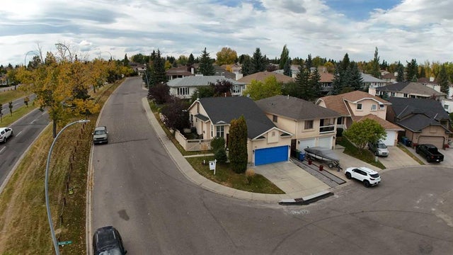 41 Millbank Bay Sw, Calgary