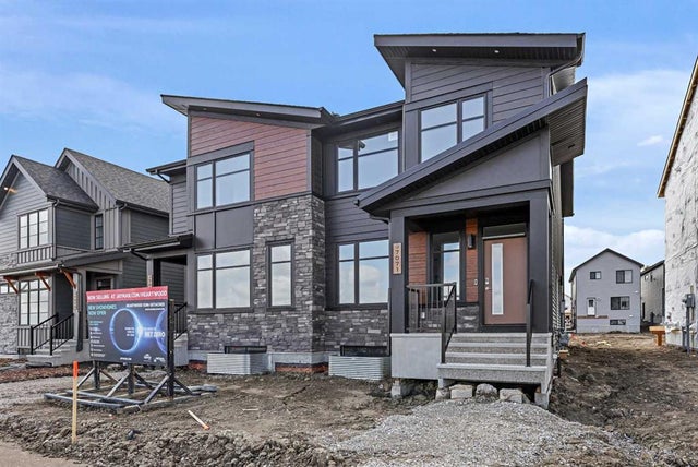 7071 Rangeview Avenue Se, Calgary