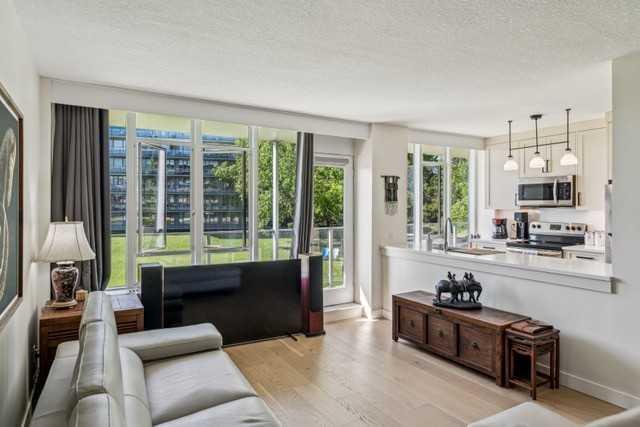 Calgary Home for Sale: Residential Listing in Rideau Park